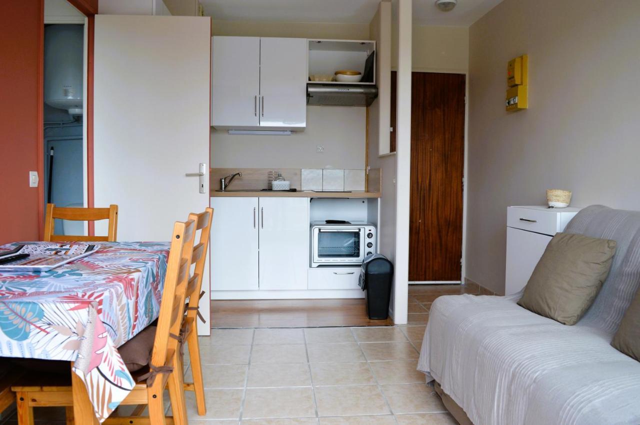 Appartement Au Pied De La Plage - Balcon - Parking Курсёль-сюр-Мер Экстерьер фото